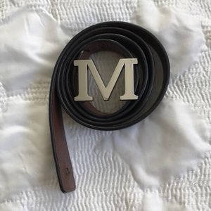 BARELY USED C Wonder Reversible “M” Belt Sz L 44”